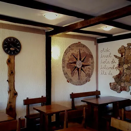 住宿加早餐酒店 Tonivale 3*