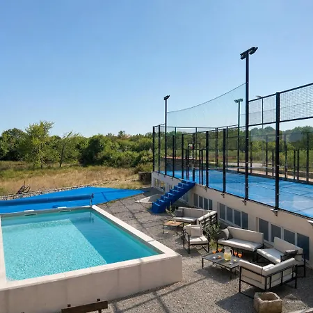 Bed & Breakfast Tonivale - Heated Pool, Padel & Meeting