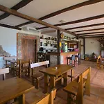 Tonivale - Heated Pool, Padel & Meeting Bed & Breakfast 3*